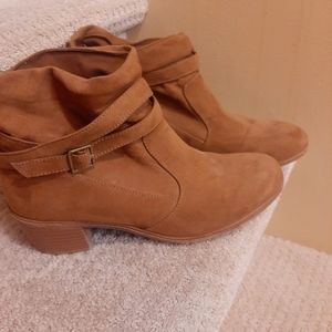 American eagle  women Ankle Boots